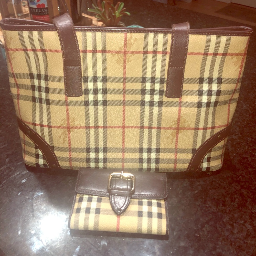 Classic Plaid Tote and Wallet Set in Beige and Brown